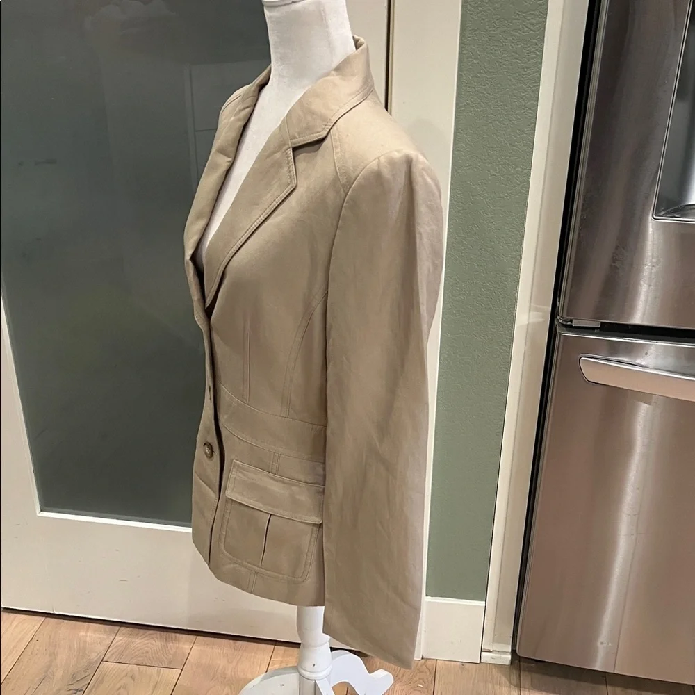 Tahari Beige  55% linen Blazer Jacket, 8 - Picture 2 of 7